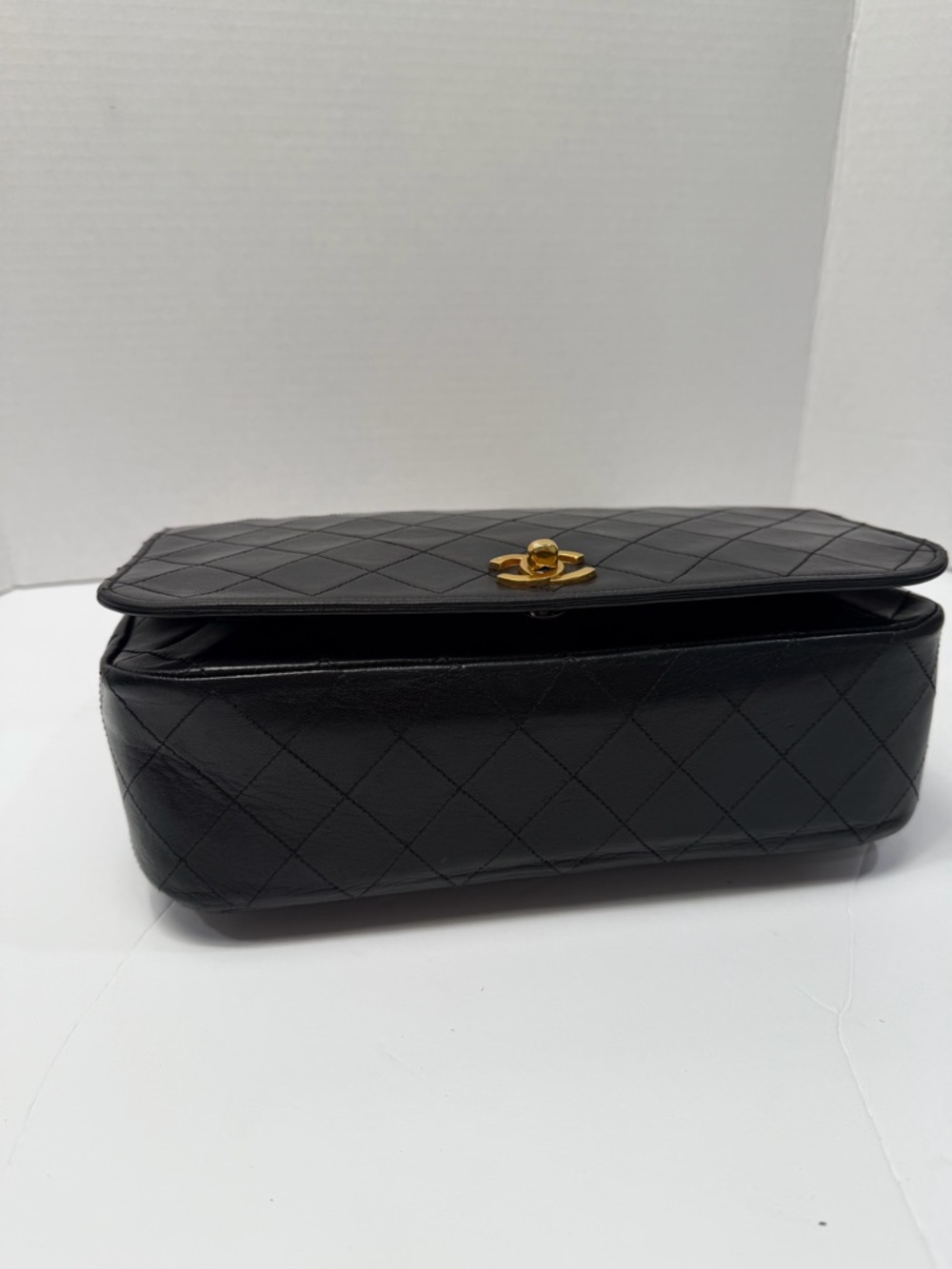 CHANEL Black Quilted Chain Strap Shoulder Bag with Gold Hardware Turn Lock - Picture 11 of 16